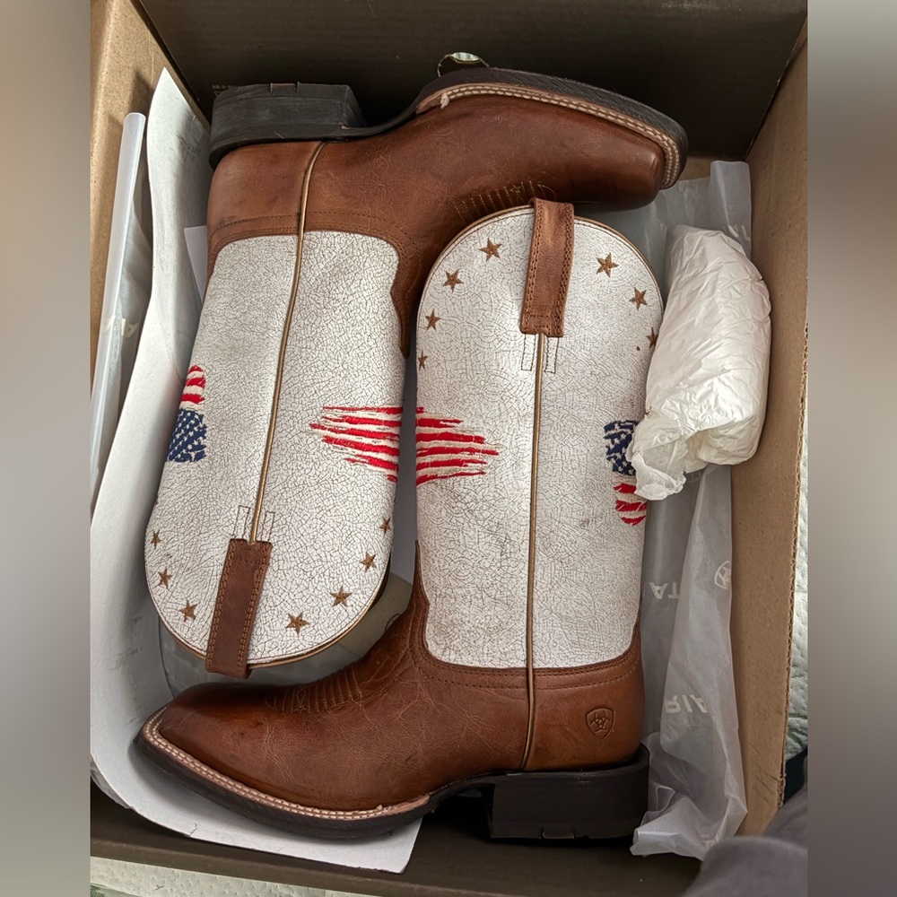 Women's Ariat western boots